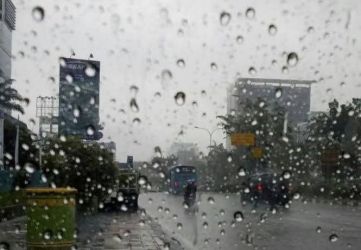 Sebagian Wilayah Ini Bakal Diguyur Hujan Disertai Petir dan Angin Kencang