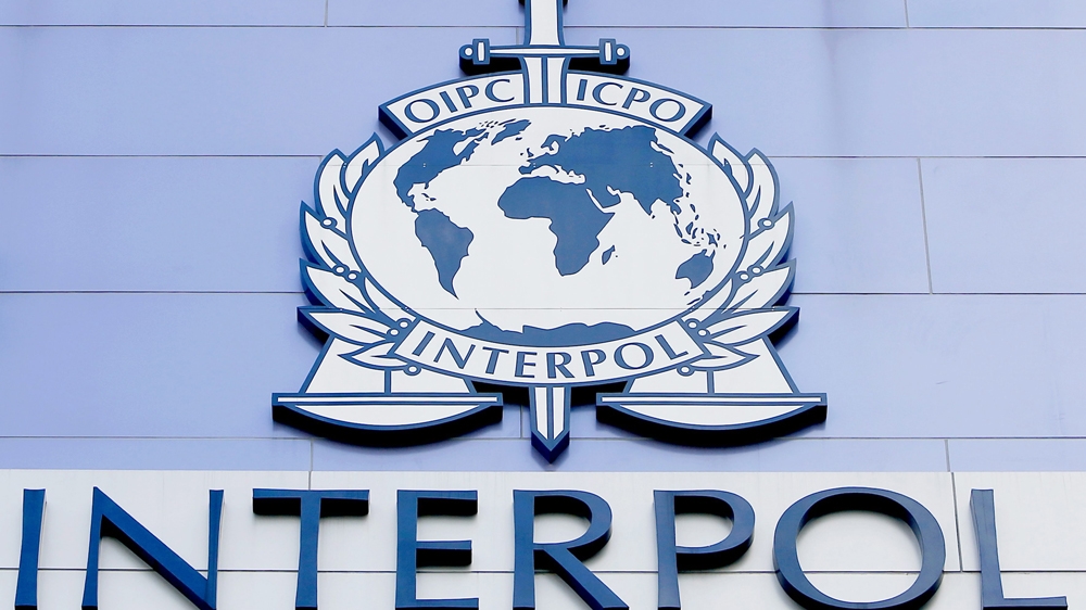 Polisi Mulai Gandeng Interpol untuk Bawa Rizieq ke Indonesia