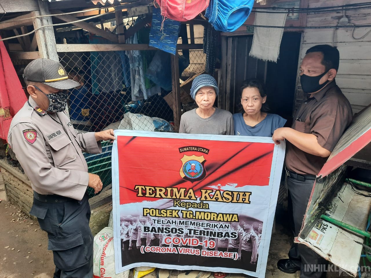 Kapolsek Tanjung Morawa Bantu Masyarakat Kurang Mampu Dampak Pandemi Virus Corona