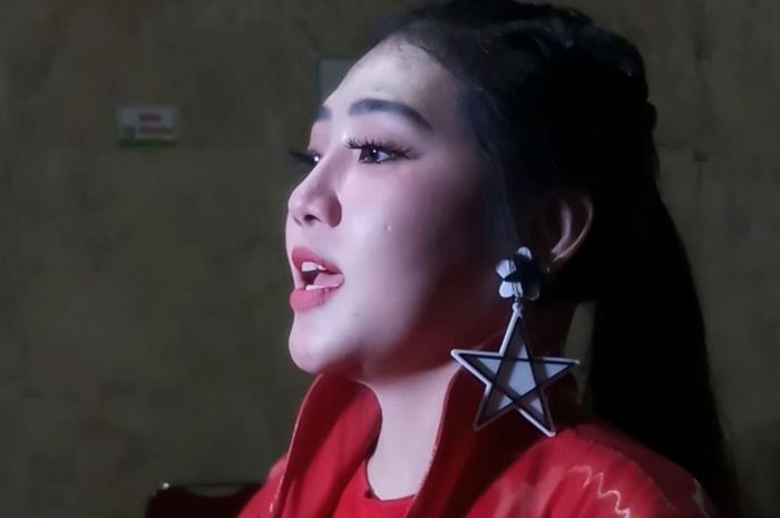 Via Vallen Malu-malu Kucing Pas Ditanya Soal David de Gea