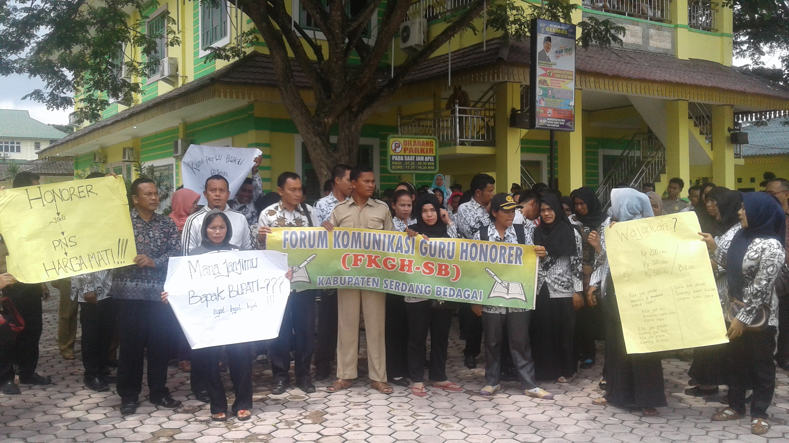 Guru Honorer di Sergai Belum Sejahtera