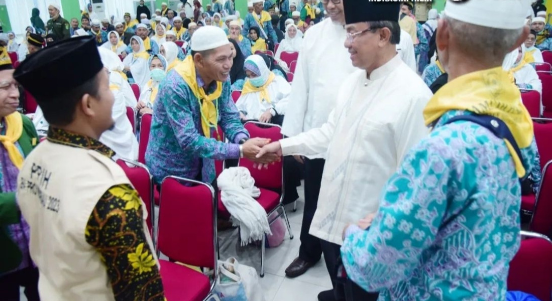 Bupati Inhil Sambut Kedatangan Jamaah Haji
