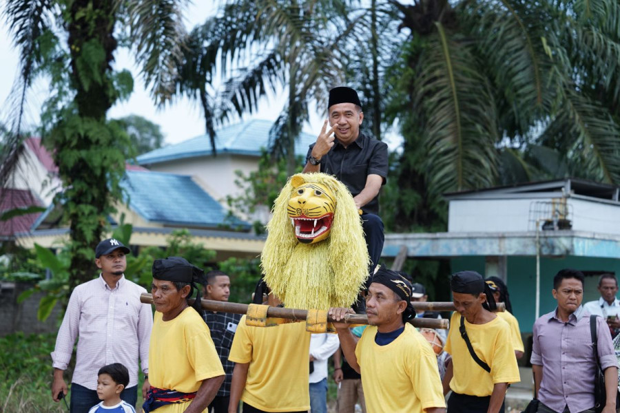 Ferryandi Tiba-tiba Diajak Keliling Kampung Naik Singa Depok Bayas Jaya