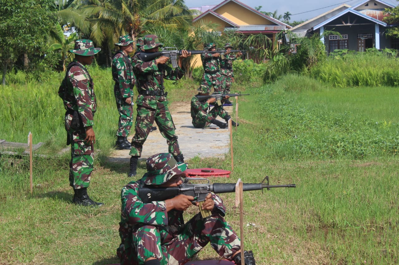Jaga Kemampuan Tembak, ini yang Prajurit Kodim 0314 Inhil Lakukan