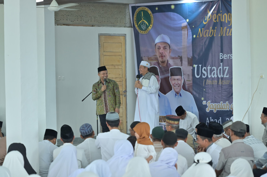 Imam Besar Majlis Zikir Jami'atul Sholihin Serukan Semua Jama'ahnya Menangkan Abdul Wahid