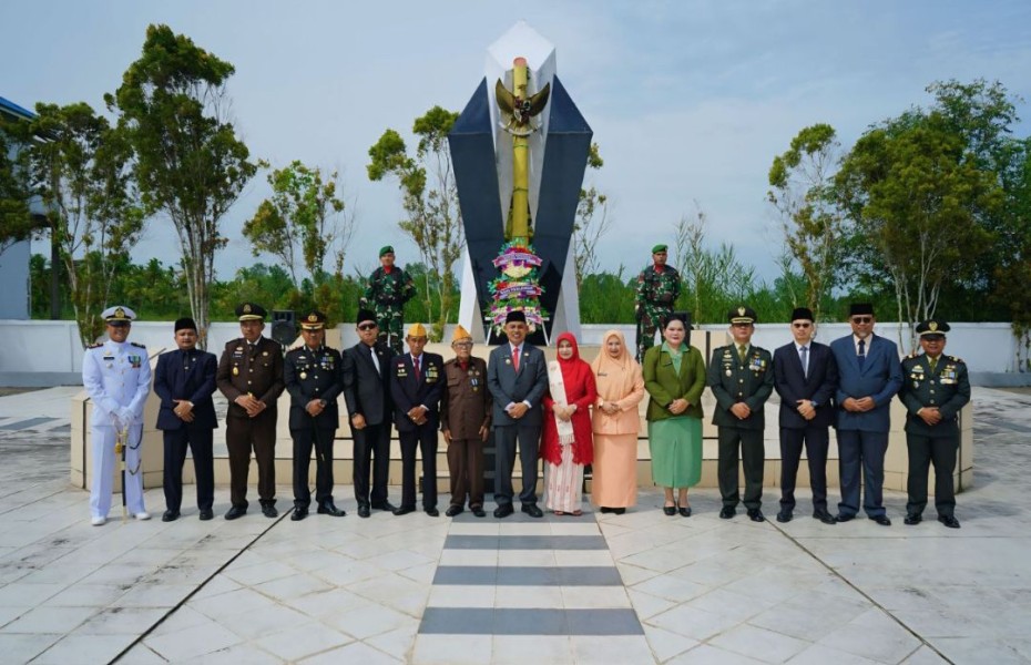 Wakil Ketua I DPRD Inhil Hadiri Upacara Hari Pahlawan 2025