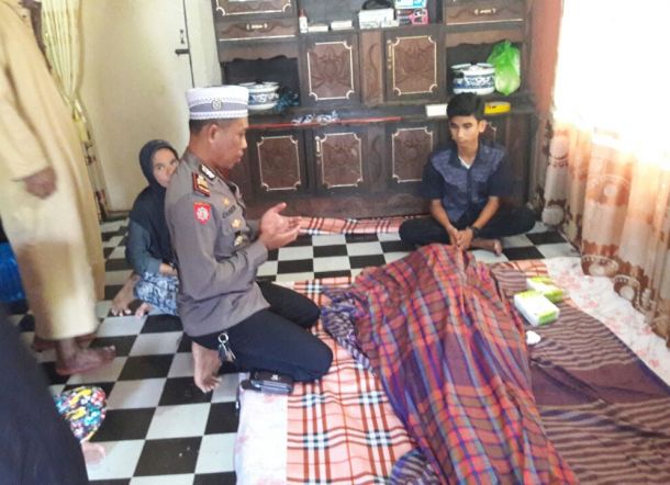 Telepon Tak Dijawab, Jadi Ditemukan Tewas Ditikam Sembilan Kali
