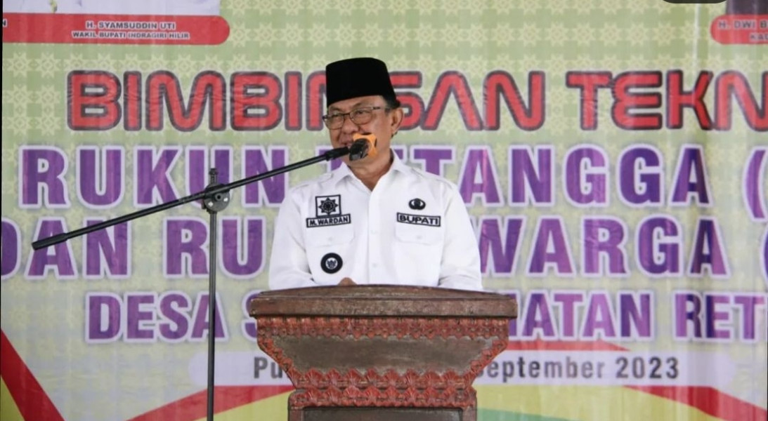 Bupati Wardan Buka Bimtek RT/RW Se-Kecamatan Reteh