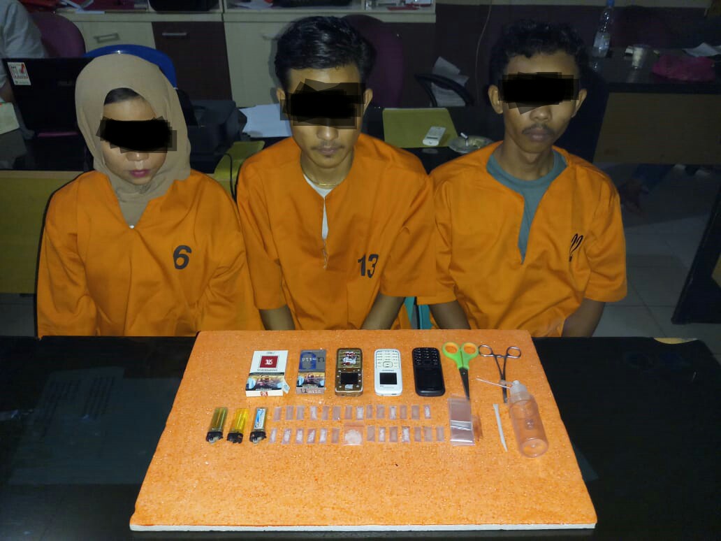 Tiga Pemuda Pengedar Sabu Dibekuk, Satu Diantaranya Perempuan