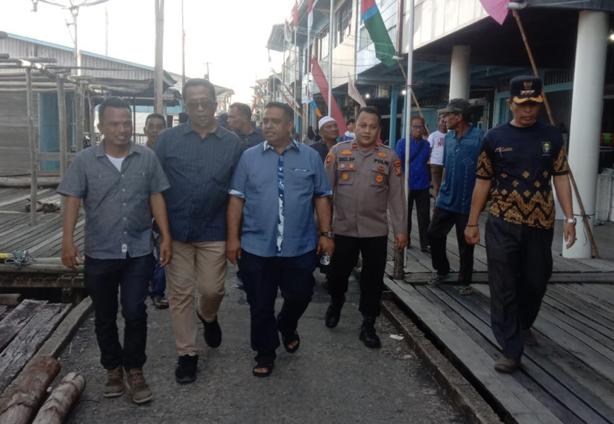 Muhammad Nasir Perjuangkan Listrik di Concong Menyala Siang Malam