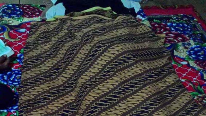 Disambar Petir, Penggolek Tual Sagu, Tewas