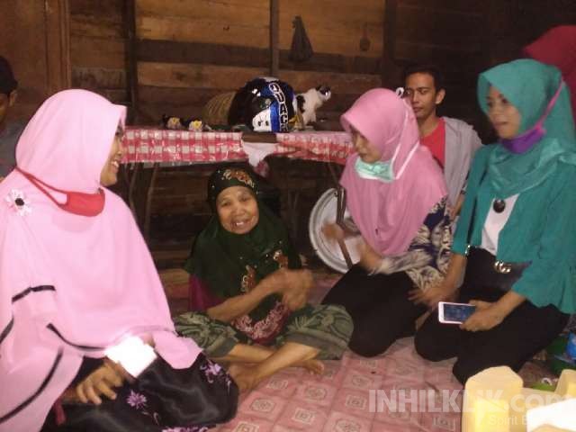 GSKT Tembilahan Galang Bantuan Untuk Nenek Tua si Pengupas Bawang