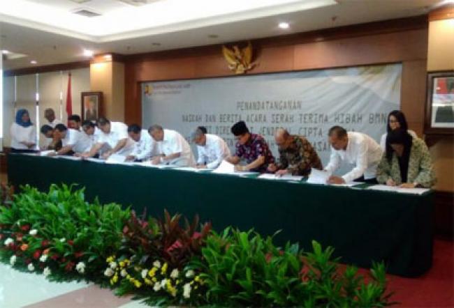 Pemkab Kampar Kembali Terima Bantuan Eksavator