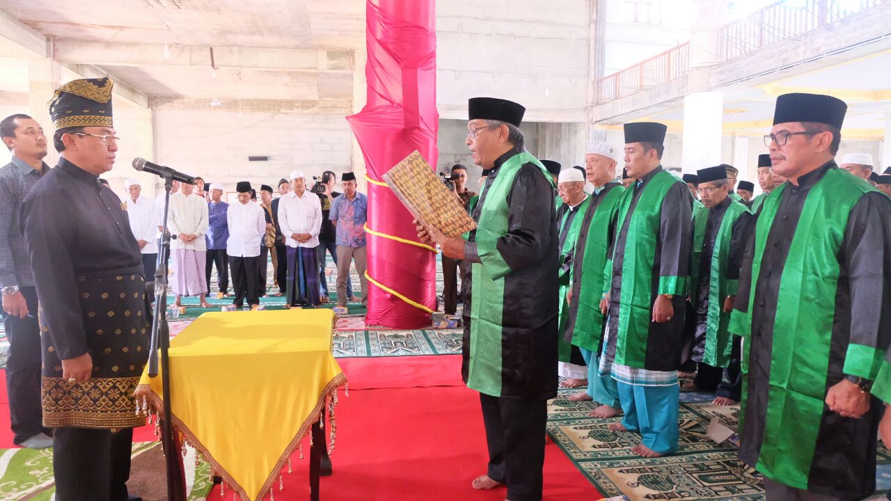 Bupati Bai'at Dewan Dan Majelis Hakim MTQ Ke - 47 Kabupaten Inhil Tahun 2017 Di Pulau Kijang