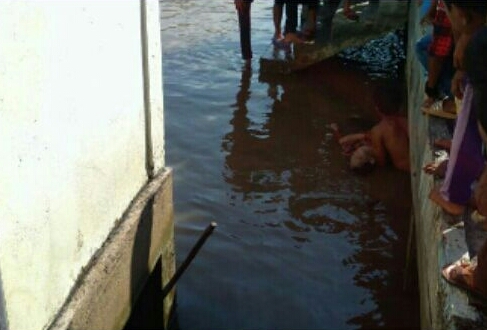 Warga Temukan Mayat Perempuan Mengapung di Perairan Inhil