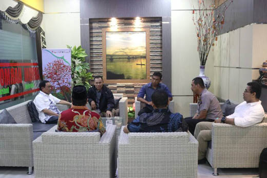 Tiba di Tembilahan, Kapolda Makan Malam Bersama Bupati Inhil