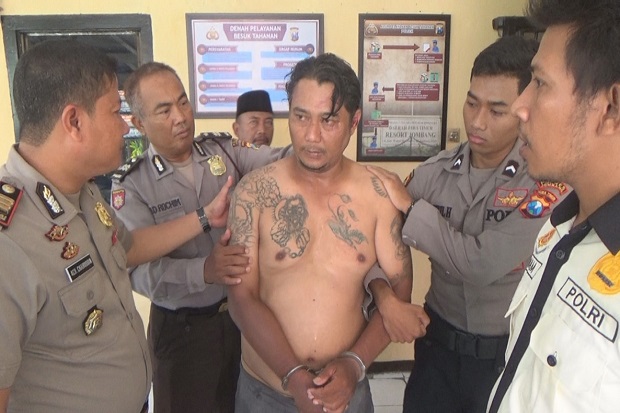 APES! Pencuri ini Kepergok Pemilik Rumah dan Dibogem Warga