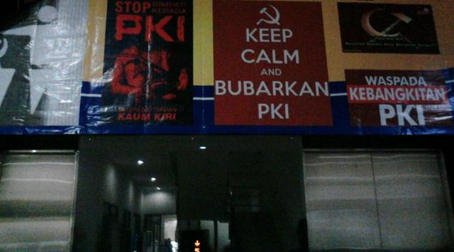 Poster Anti-PKI dan LGBT di Gedung FISIP UB Malang Undang Kontroversi