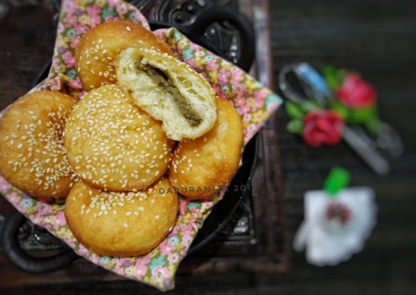 Menu Sarapan Pagi: Roti Goreng isi Kacang Hija