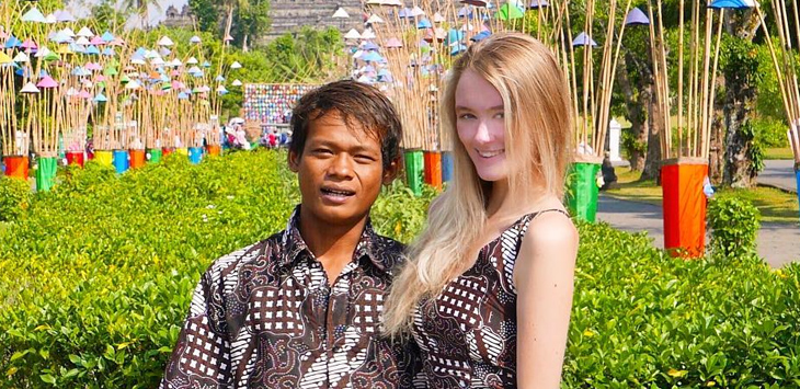 VIRAL! Bule Cantik Nikah dengan Darsono, Netizen Bilang Korban Pelet
