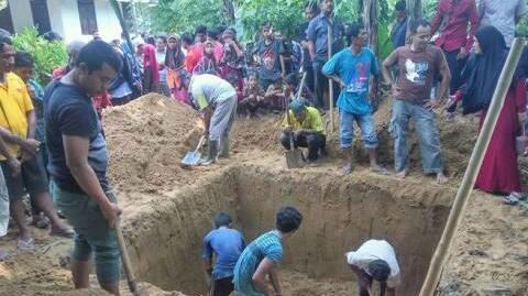 Korban Kecelakaan Maut di Makamkan Satu Liang