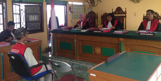 Pria Tamat SD di Bengkalis Ini Dipenjara 3 Tahun Usai Posting Penghinaan di Facebook