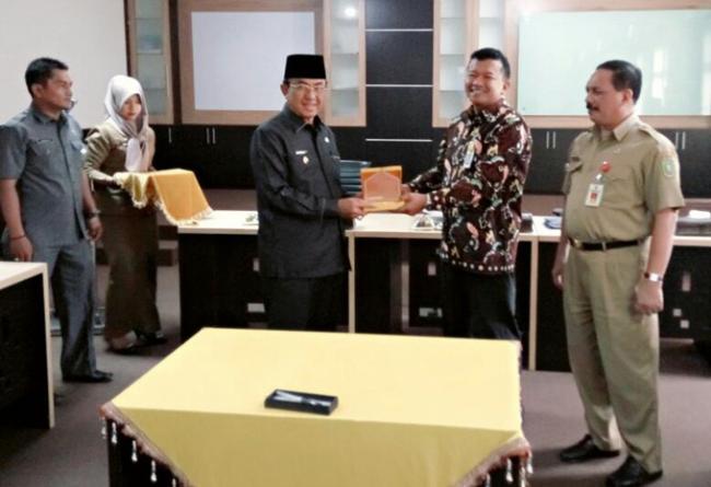 Terkait Rumah Layak Huni Bagi ASN, Pemkab Inhil dan PT BTN KC Tandatangani Nota Kesepahaman