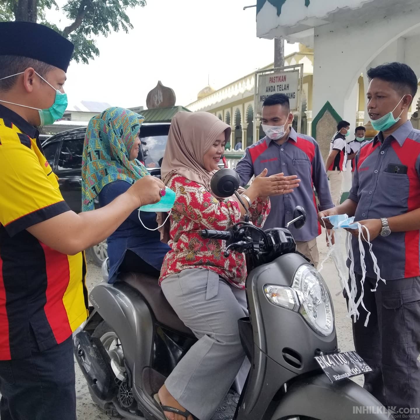 DPD IWO Sergai bersama BM3 Bagikan Masker Gratis kepada Masyarakat