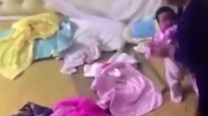 Bayi 8 Minggu Dianiaya Pengasuh, Alasannya Bikin Geram!