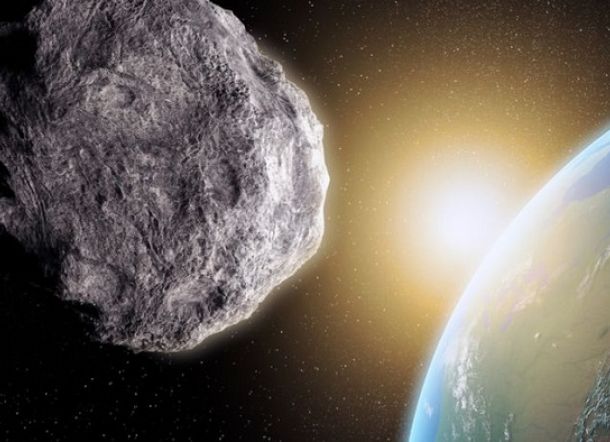 Asteroid Sebesar Lapangan Bola Melintasi Bumi Malam Ini