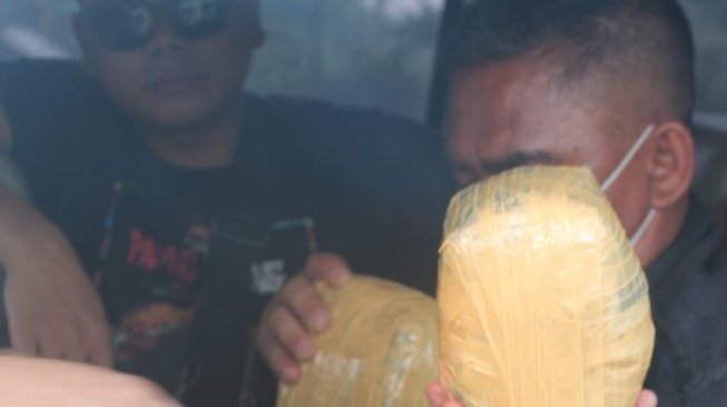 Manfaatkan Karhutla Riau, Jaringan Narkoba Internasional Selundupkan Sabu
