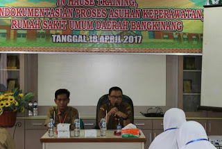 Tingkatkakn Kompetensi Perawat, Dirut RSUD Bangkinang Adakan Inhouse Training