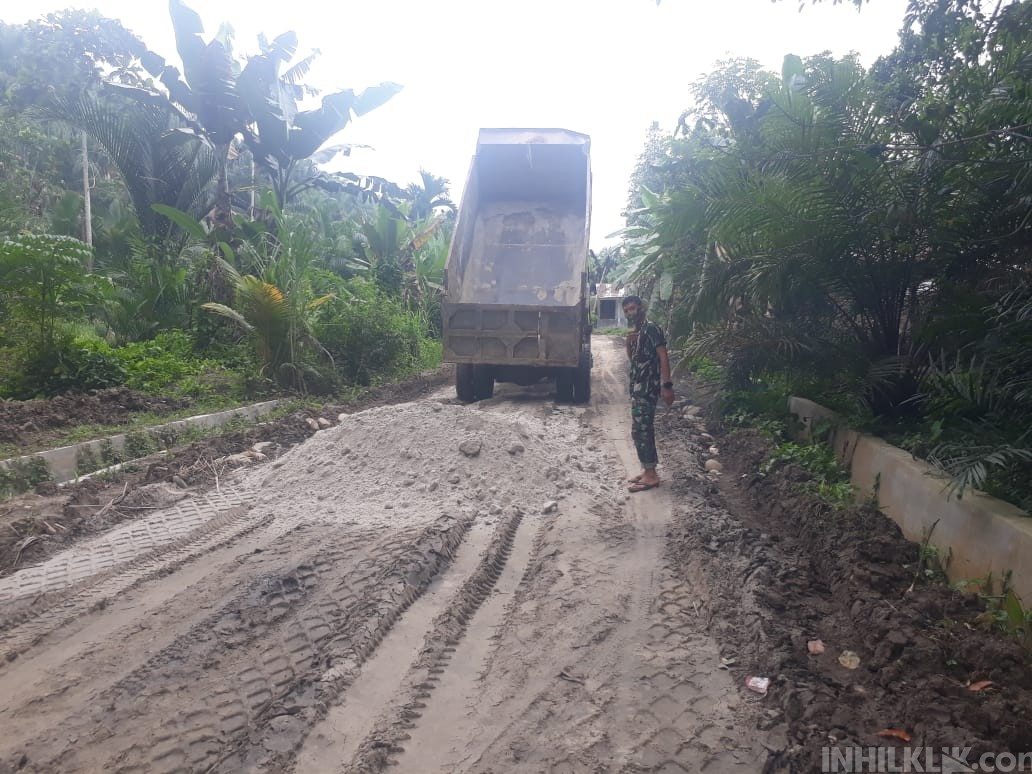 Manfaatkan Cuaca Bagus, Satgas TMMD Kodim 0204/DS Kebut Penimbunan Jalan 