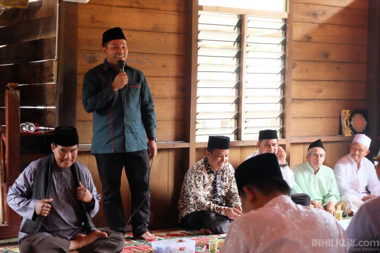 Hadiri Acara Istiqosah di Keritang, Abdul Wahid Sampikan Visi Misinya Soal Ekonomi Kerakyatan