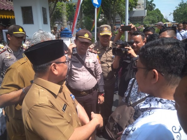 Didemo Ratusan Guru, Ini Waktu yang Diminta Pemko Pekanbaru Guna Merevisi Perwako Nomor 7 Tahun 2019