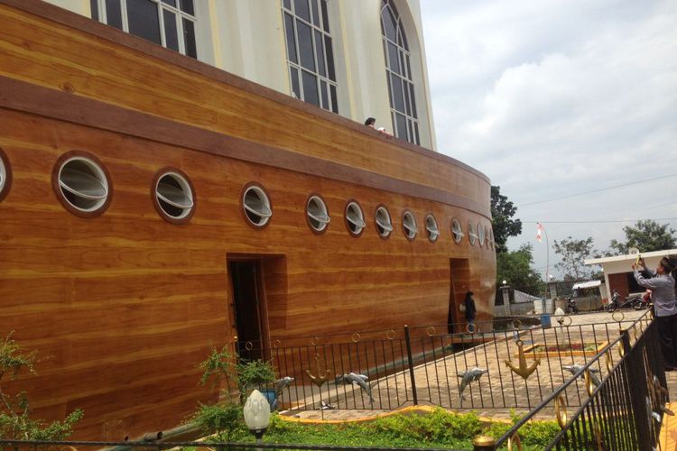 Ada Masjid Kapal di Perbatasan Kota Semarang dan Kendal