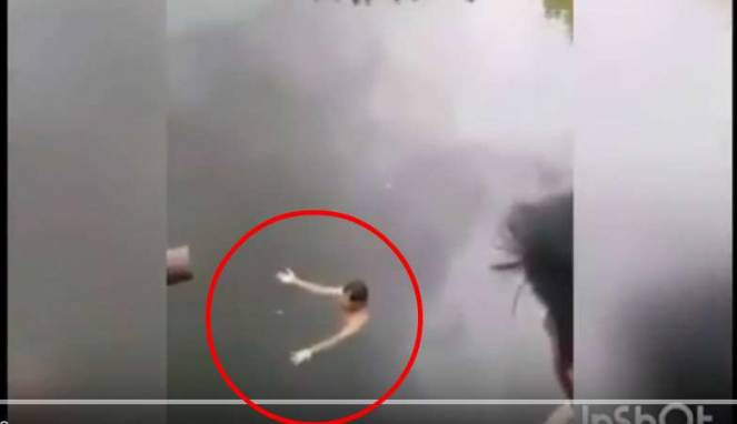 Cari Orang Hilang, Pawang Malah Diterkam Buaya, Berikut Videonya