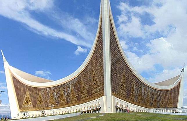 Sederet Masjid dengan Arsitektur Unik