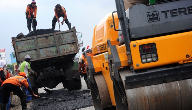 Abdul Wahid Minta Pemda Berikan Respon Cepat Perbaikan Jalan