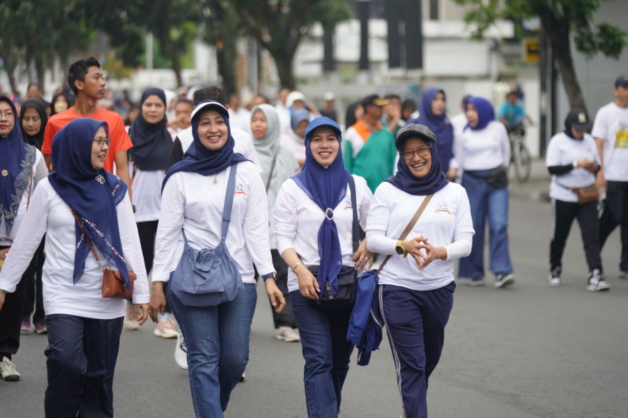 HUT ke-52 Kopri, Ribuan Warga Riau Antusias Mengikuti Jalan Sehat