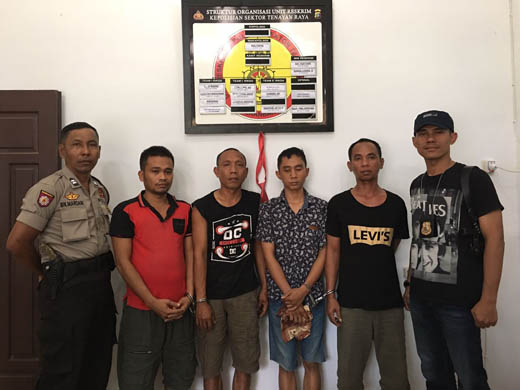 Sebulan Diburu, 4 Anggota Komplotan Perampok Mobil Rental di Pekanbaru Dibekuk