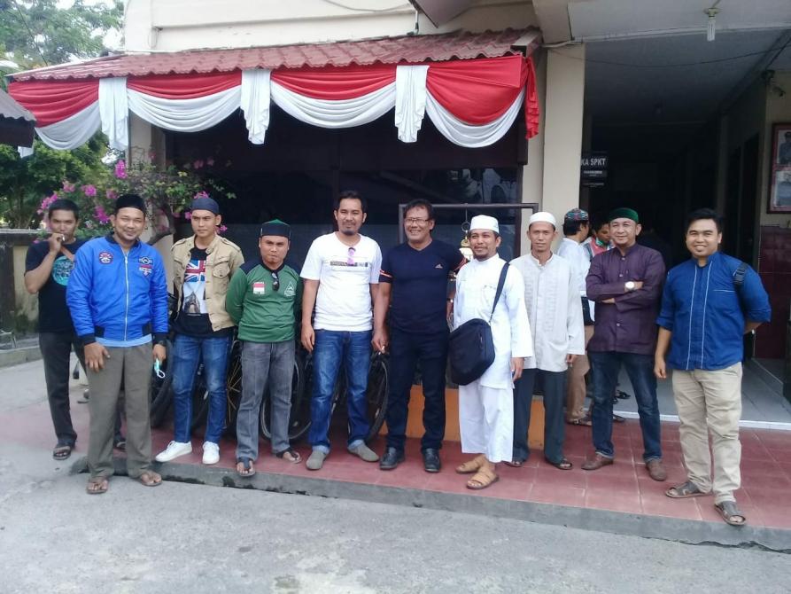 Datangi Polres, DPD FPI Inhil dan Persatuan Alum 212 Laporkan Akun FB Oyonk Maldini