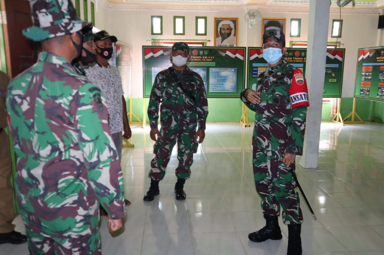 Letkol Inf Imir Faishal Tinjau Posko TMMD ke-111 Kodim 0314/Inhil
