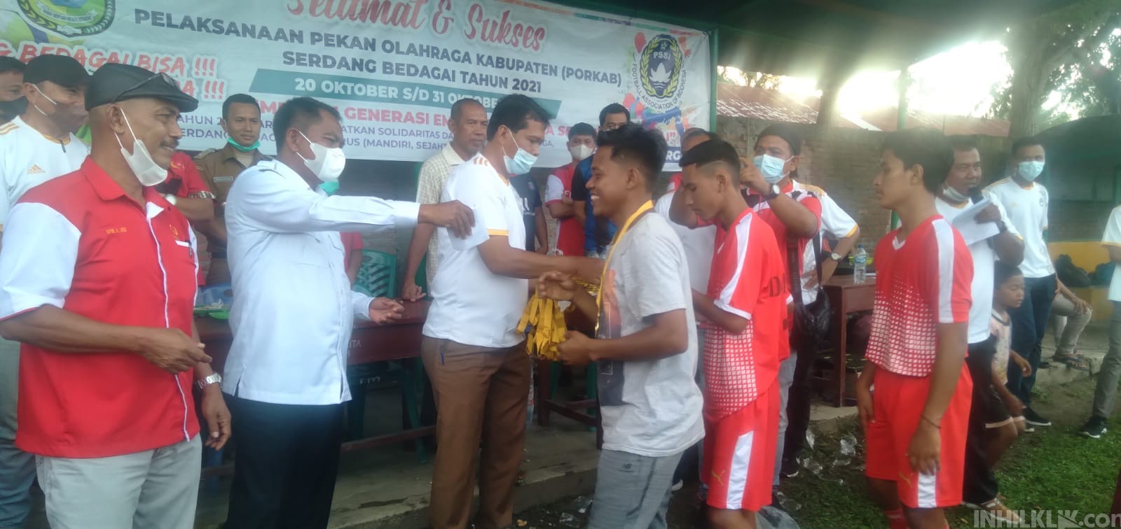 Bupati Sergai Hadiri Final Cabang Sepak Bola, Tim Perbaungan Boyong Juara