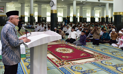 Milad 51, Bank Riau Kepri Gelar Tabligh Akbar dan Santuni Anak Yatim