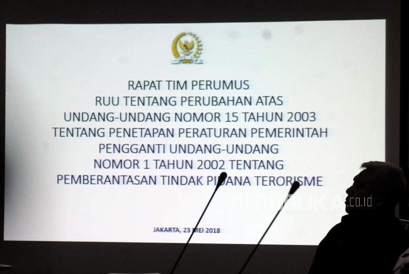 DPR Akhirnya Sahkan Revisi UU Terorisme