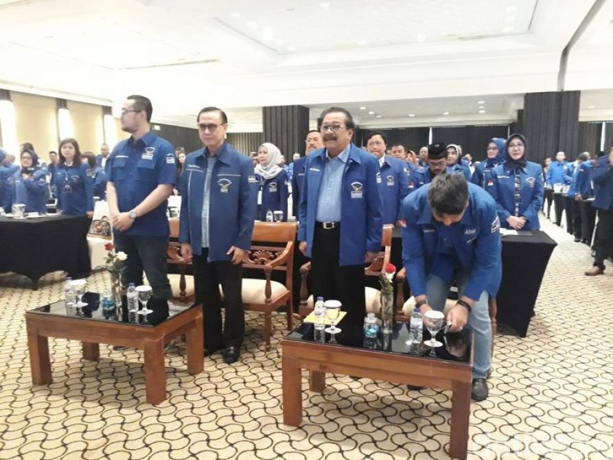 Pakde Karwo Minta DPP PD Pertimbangkan Dukung Jokowi di Pilpres 2019