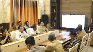 Bupati Herman Hadiri Rakor Pengendalian Inflasi 2025 Secara Virtual