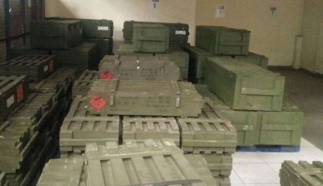 Ratusan Senjata Milik Mabes Polri Tertahan di Bandara Soetta