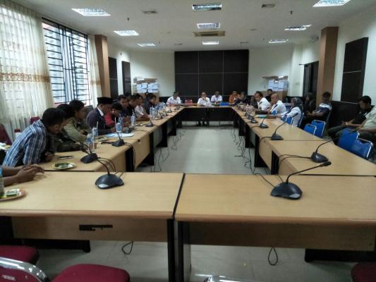 DPRD Inhil Terima Massa Demo GPPKI, Yusuf Said: JIka Perlu Setiap Desa Dibangun BUMDes